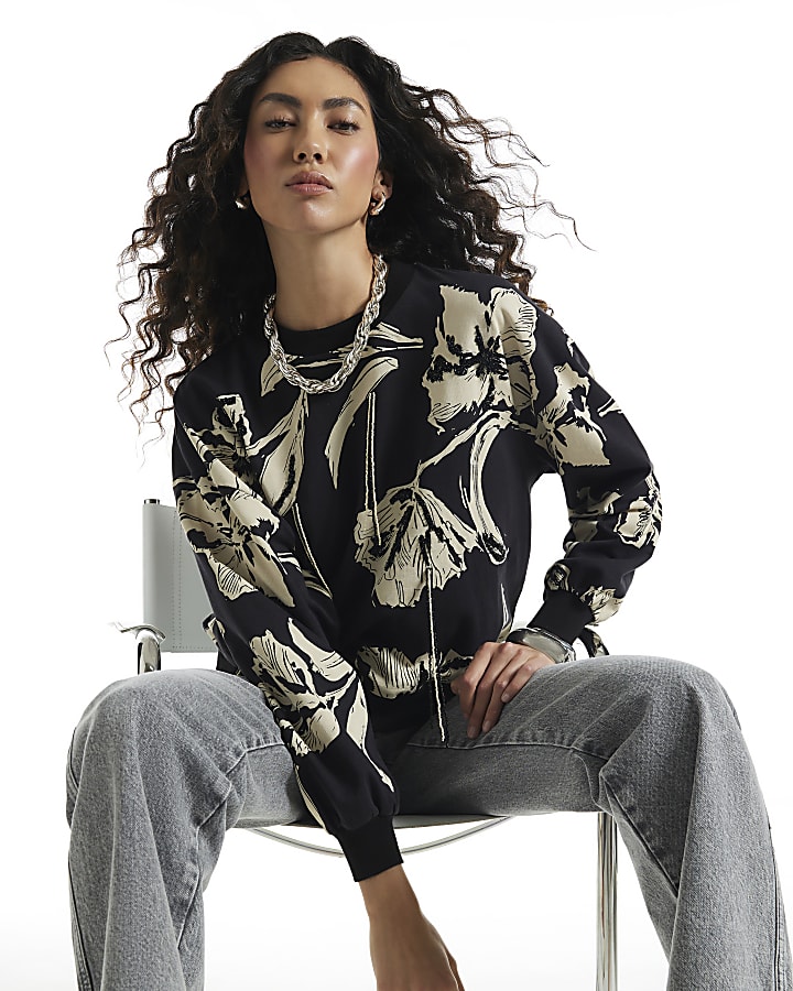 Black Floral Embroidered Tassel Sweatshirt