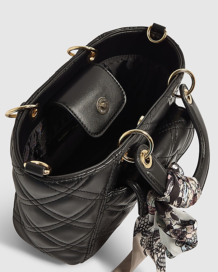 Black Front Pocket Quilted Scarf Shoulder Bag