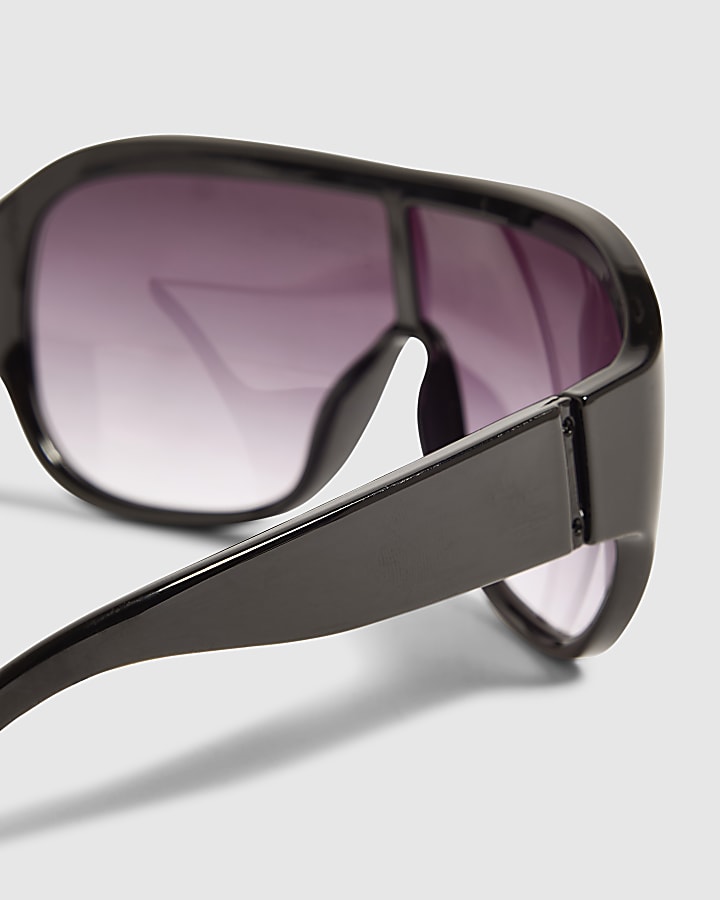 Black Oversized Visor Crystal