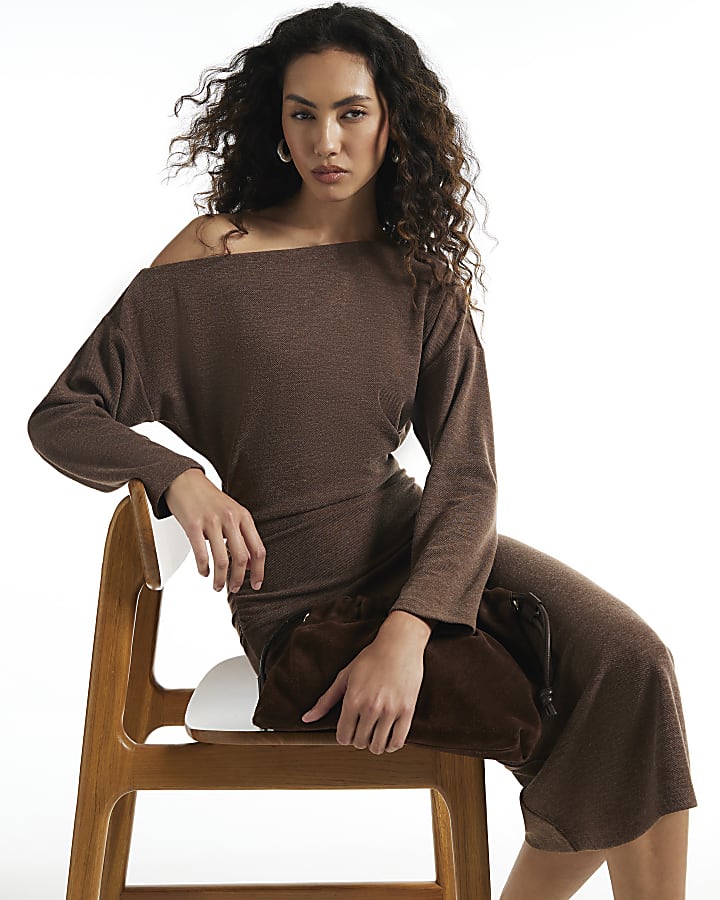 Brown Off Shoulder Long Sleeve Midi Dress