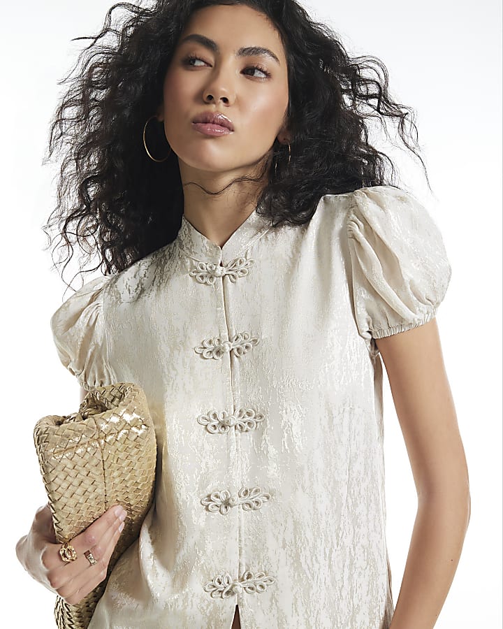 White Jacquard Puff Sleeve Frogging Blouse