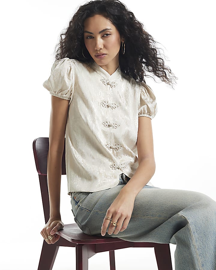 White Jacquard Puff Sleeve Frogging Blouse