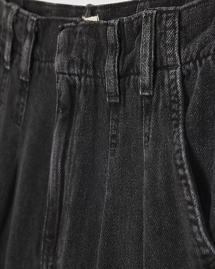 Black Mid Rise Pleat Front Denim Jorts