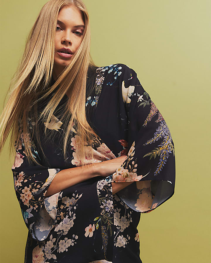 Black Floral Print Kimono