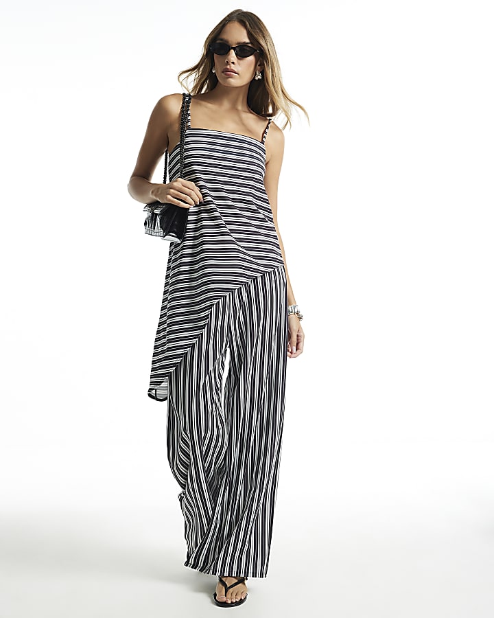 Black Stripe Asymmetric Hem Top