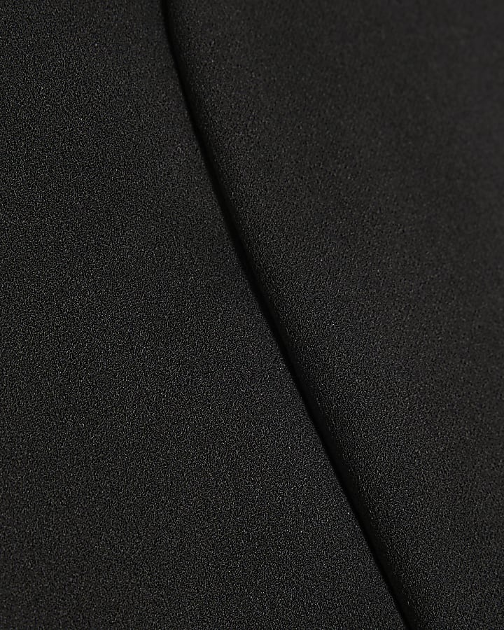 Black Sleeveless Square Neck Cami Top