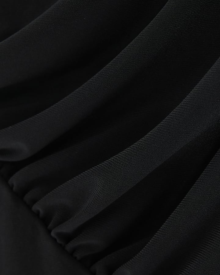 Black Crew Neck Ruched Top