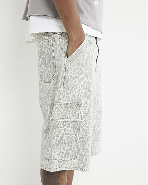 Visual filter display for Denim Shorts