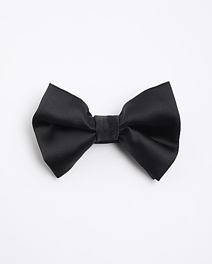 Black sateen bow tie