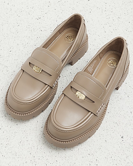 Beige chunky loafers
