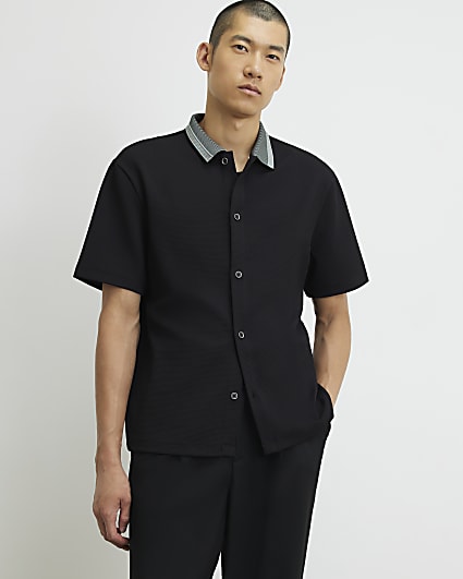 Black Regular Fit Cotton Buttoned Shirt