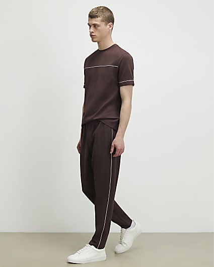 Brown Slim Fit Piped Textured Joggers