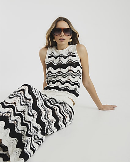 Black Chevron Knit Maxi Skirt