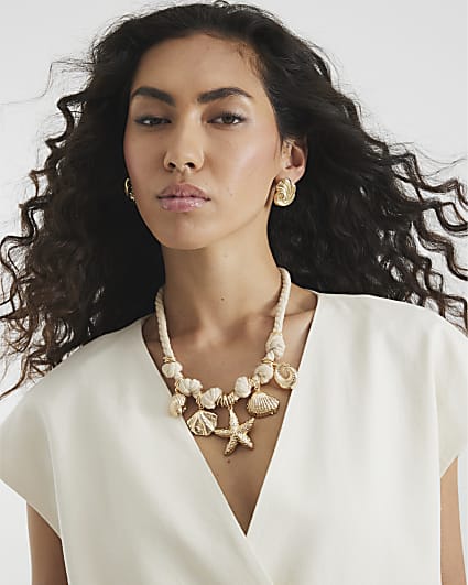Cream Rope Shell Charm Necklace