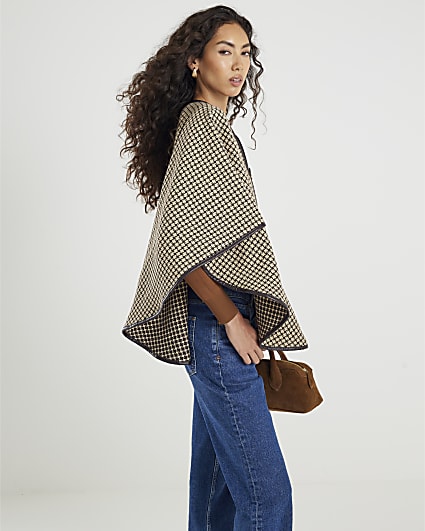 Brown Snaffle Dogtooth print Cape