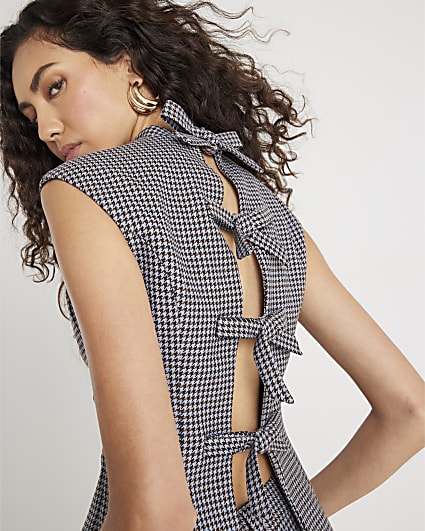 Blue Dogtooth Print Bow Back Top