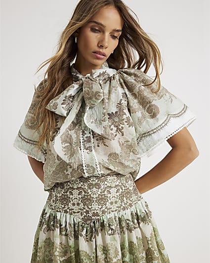 Green Short Sleeve Pussybow Blouse
