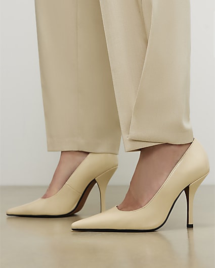 Cream Long Chisel Toe Patent Court Heels