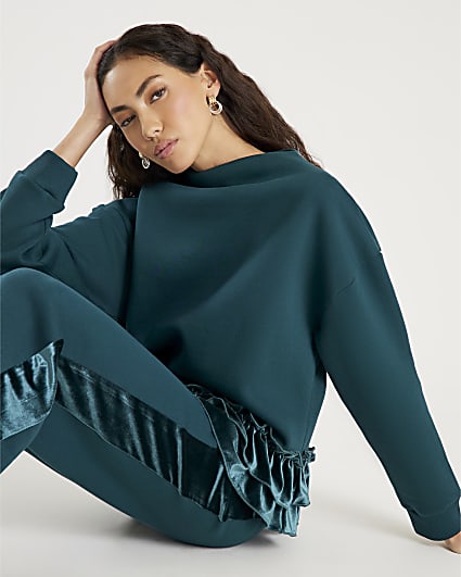 Green Long Sleeve Velvet Trim Sweatshirt