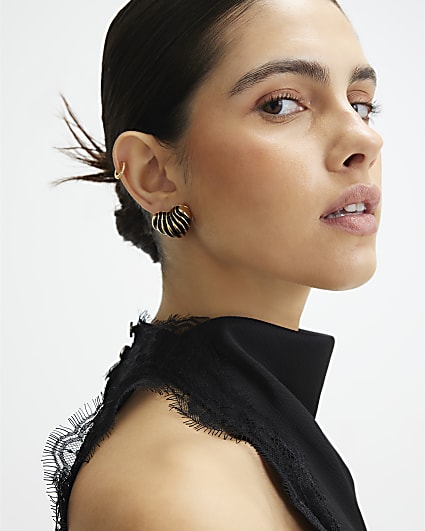 Gold Ridged Heart Stud Earrings