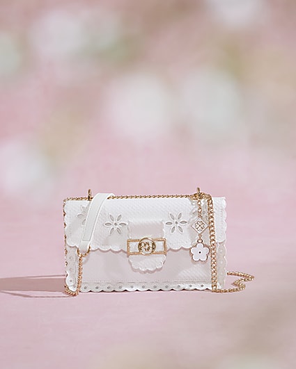 White Scalloped Edge Shoulder Bag