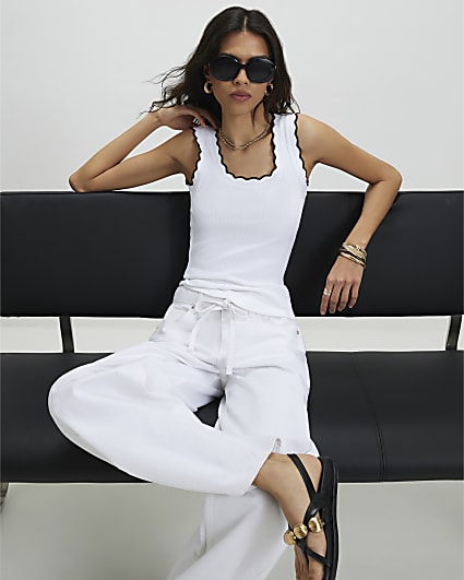 White Sleeveless Scallop Trim Tank Top