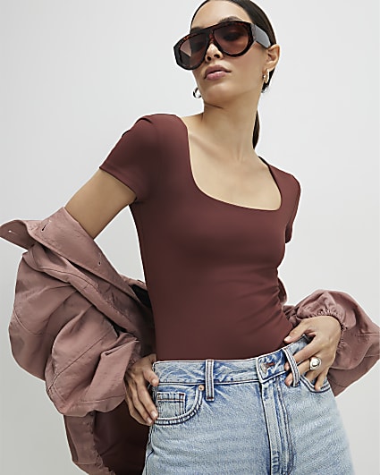 Brown Short Sleeve Scoop Neck Bodysuit