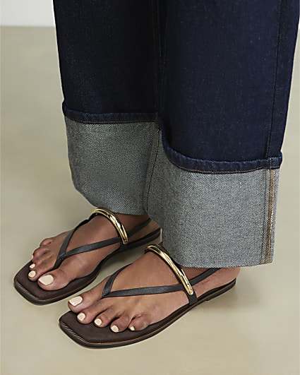 Brown Leather Toe Thong Bangle Flat Sandals