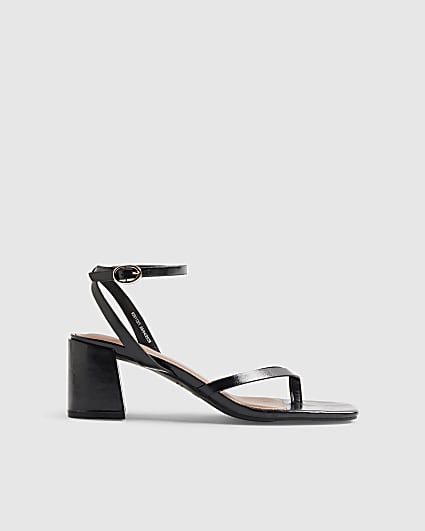 Black Block Heel Toe Thong Sandals