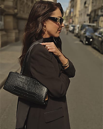 Black Metal Frame Shoulder Bag