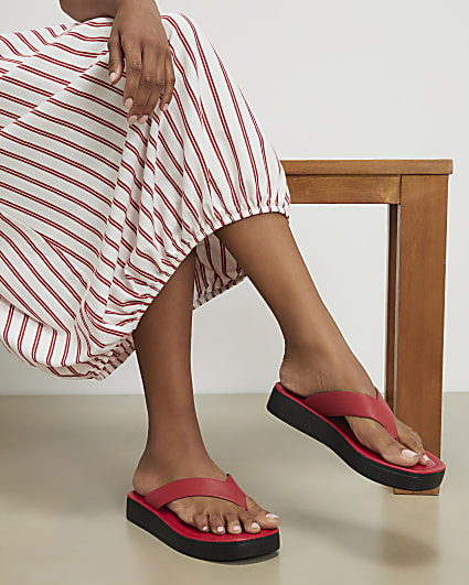 Red Leather Flatform Toe Thong Sandals