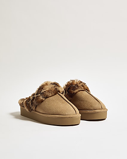 Brown Leopard Print Closed Toe Slippers