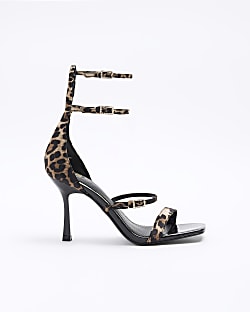 Black and white hot sale leopard print heels