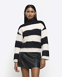 River island off hot sale the shoulder jumper