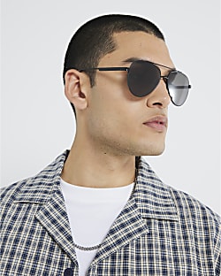 Black Metal Aviator Sunglasses