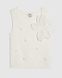 Girls White Flower Trim Knitted Top