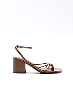Brown toe clip block heeled sandals River Island