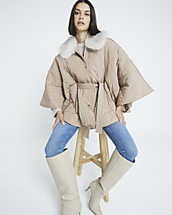 2024年 お歳暮・冬ギフト特集 Cape Collar Fur Faux Quilted Beige Jacket Island River | ジャケット・アウター