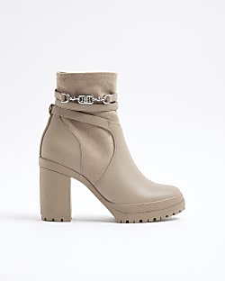 Beige wide fit hardware strap heeled boots River Island