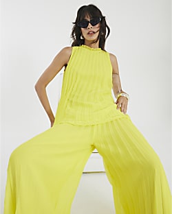 Yellow Sleeveless Plisse Tunic Top