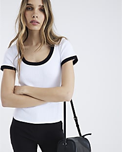 White Scoop Neck Scallop Trim T-shirt
