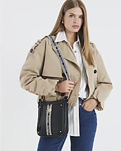 Black RI Pocket Messenger Bag