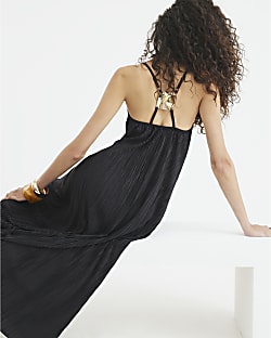 Black Sleeveless Plisse Maxi Dress