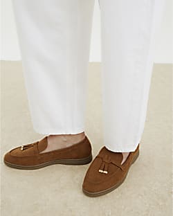 Brown Gum Sole Tassel Loafers