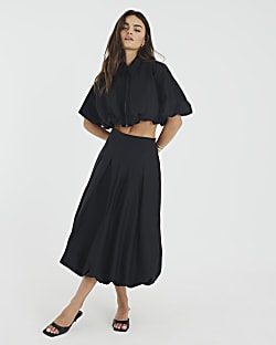 Black Zip Front Cropped Shirt
