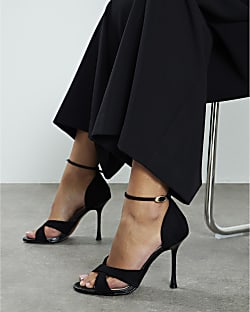 Black Cross Over Strap Heeled Sandals