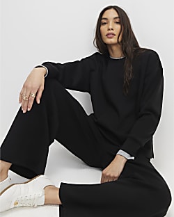 Black Premium Sweatshirt