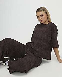 Petite Brown Premium Crinkle Boxy T-shirt