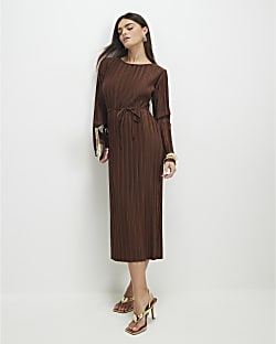 Brown Long Sleeve Plisse Belted Midi Dress