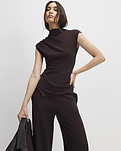 Brown Cosy Sleeveless Drape Top